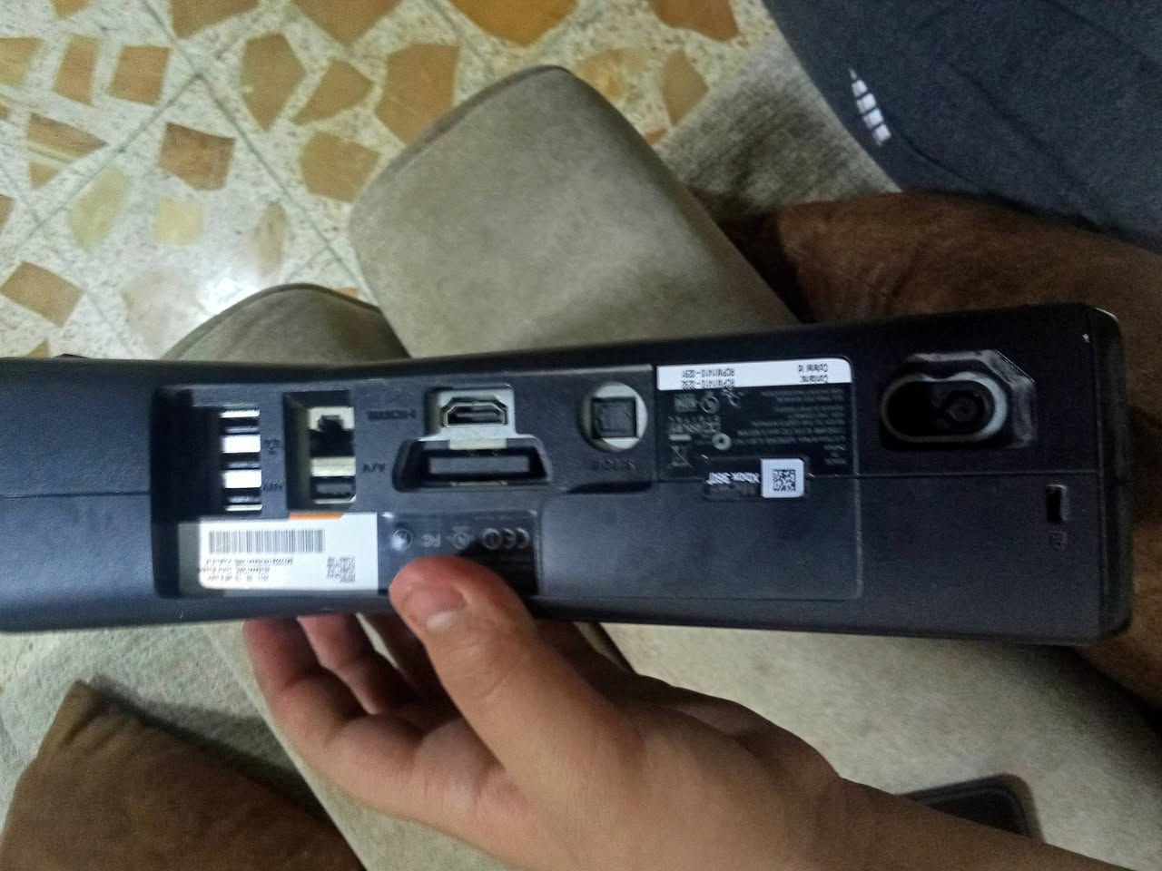 ايكس بوكس 360
مواصفات.
2يده وياها
وكامل ملحقات 
100لعبه
هارد250گيگا بايت
سعر 90قفل و مفتاح قفل بل عرعر فهمت
مكان كركوك ماكو توصيل ابدااااا فهمت
***********واتساب فهمت
اتصال***********فهمت 
من رخصه ادمن
