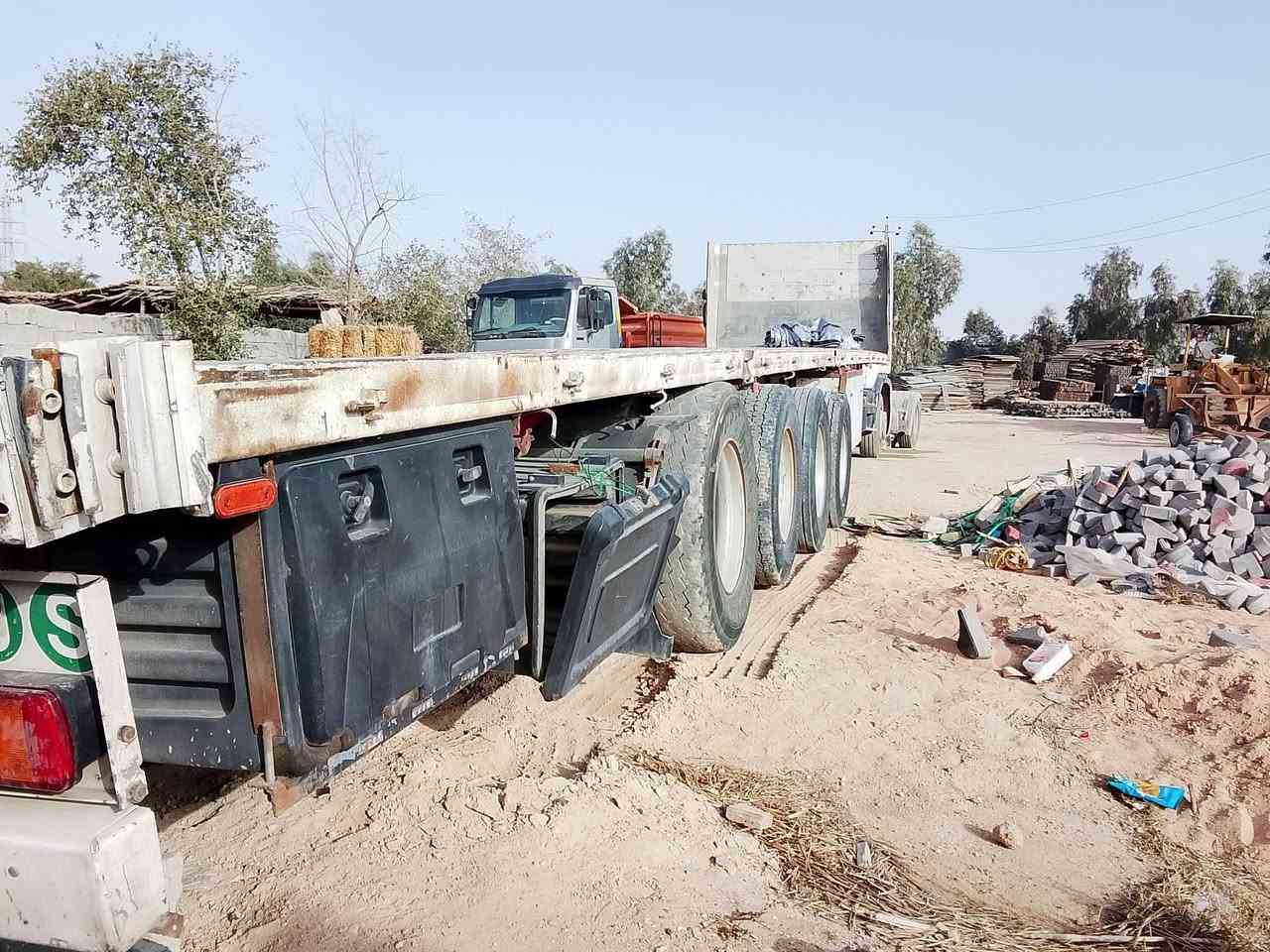 سلام عليكم عربانه فلات اوربيه 4دناكير چوبلس واحد رفاعي شلصي بيه شرك من وره واضح بل صور طول 1360 حصيره حديد كرهبايات جديده سعر55 مكان كربلاء ***********
