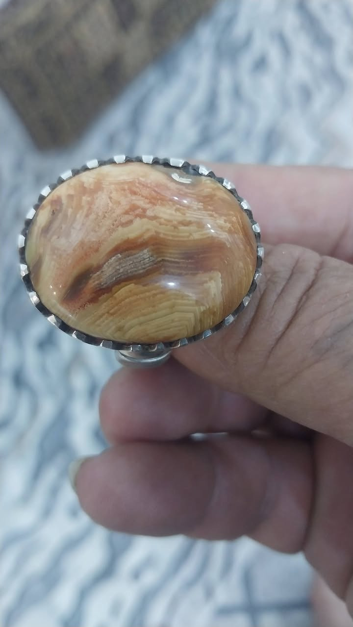 للبيع
***********
