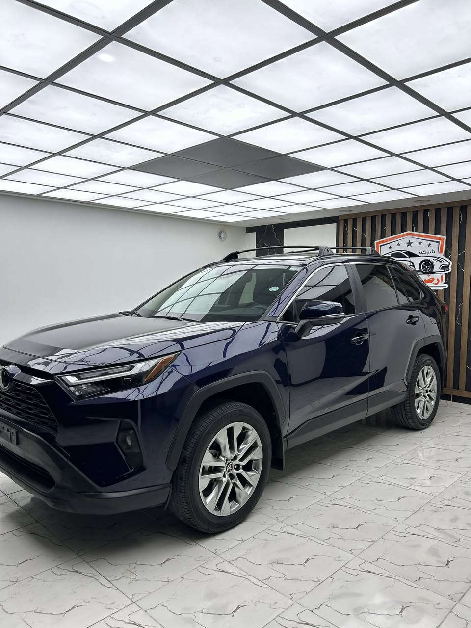 🔥🔥 شركة أرض السلطان لتجارة السيارات 🔥🔥

🚙✨ تويوتا رافور XLE Premium موديل 2024 ✨🚙

🇺🇸 وارد أمريكي – Clean

⚙️ محرك 2.5 لتر

⚙️ 4 سلندر

💪 قوة تقريباً 203 حصان

🚗 قير أوتوماتيك 8 سرعات

🛞 دفع كلي AWD

⭐ أهم المواصفات:

✔️ فتحة سقف 🌞

✔️ مقاعد جلد فاخرة 🛋️

✔️ مقعد السائق كهرباء 💺

✔️ تدفئة مقاعد أمامية 🔥

✔️ شاشة لمس كبيرة 📱

✔️ Apple CarPlay & Android Auto

✔️ شاشة عدادات ديجيتال 🎛️

✔️ بصمة تشغيل + دخول ذكي 🔑

✔️ جنوط 19 إنچ ✨

✔️ كاميرا خلفية + حساسات 📸

✔️ رادار + أنظمة أمان متكاملة ⚠️

✔️ مثبت سرعة

✔️ إضاءة LED

🔥 السيارة نظيفة وجاهزة

📍 شركة أرض السلطان – ثقتكم مسؤوليتنا

📞 للحجز والاستفسار:
☎️ 0750 429 6877
