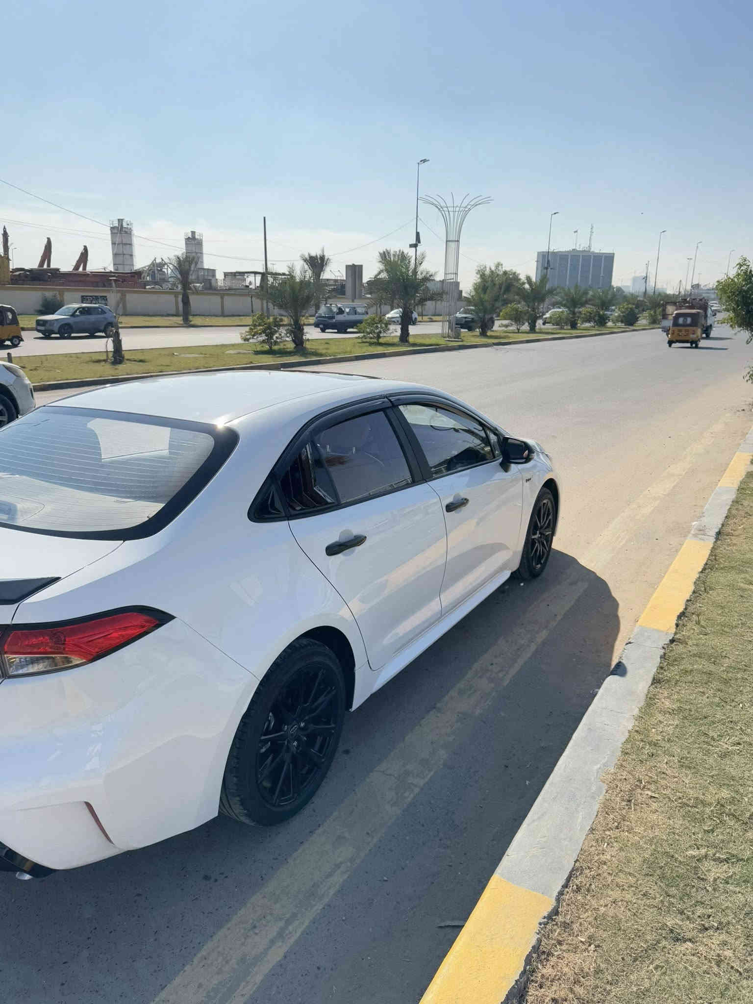 ⚜️♦️️تويوتا  كورلا هايبرد 2025 (S)🔋العلامة الجديدة  🪫 HEV  

🚦زيرو 🚦 ماشيه (٢٠٠٠) الفين
         

المواصفات 👇
🔵كرسي كهرباء
🔵محرك 1.8 لتر VVT هايبرد
🔵كير بوكس اوتوماتيك 6 سرع 
🔵دخول ذكي و تشغيل ( بصمة ) 
🔵شاشة apple car play and android auto
🔵كامرة خلفية 
🔴رادار تحديد مسار ومانع تصادم ‼️
🔵 دشبول ديجتال 
🔵تبريد قطعتين 
🔵 فتحة سقف ( سلايد روف )
🔵 لايت أمامي وبروجكتر  LED ‼️
🔵 بك لايت LED‼️
🔵 تحكم ستيرين 
🔵 اوتو لايت
🔵 اوتو هولد
🔵 نظام ABS 
🔵هاند بريك كهرباء 
🔵نظام التحكم بالانارة الخارجية
🟠مقاعد جلد برتقالي
🔵 اشاير بالمري
🔵حساس ضغط الاطارات
🔵 وضعيات قيادة 
🔵مانع انزلاق

 
💳🪙السعر  (165$)

مكان السياره بغداد البلديات

للاستفسار (***********)
