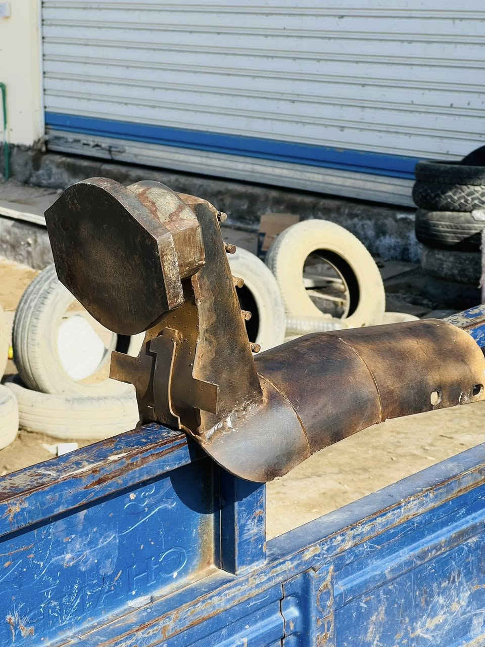 السلام عليكم راسطة باكستاني ثقيل جديدة ب٤٠وبيها مجال مكان دوانية عل حولي ***********
