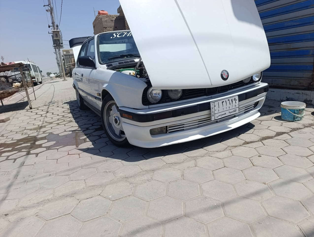 اللهم صل على محمد وال محمد 
الحلال للبيع 
السعر 59
  BMW e30 320i
موديل 1991 لون ابيض 
تبريد ثلج
كشنات جلد
كزوز رياضي 
سستم صوت 
مكينه مطليه كروم 
وياله رياضي بي بي اس
رقم القادسيه سنويه نافذه
كير قبل يومين شاده كارتون
السياره مصروف عليه 
رجائا فقط الشراي يتصل
مكانه الديوانية 
غير متواجد على الفيس
تصال أو وتساب
***********
