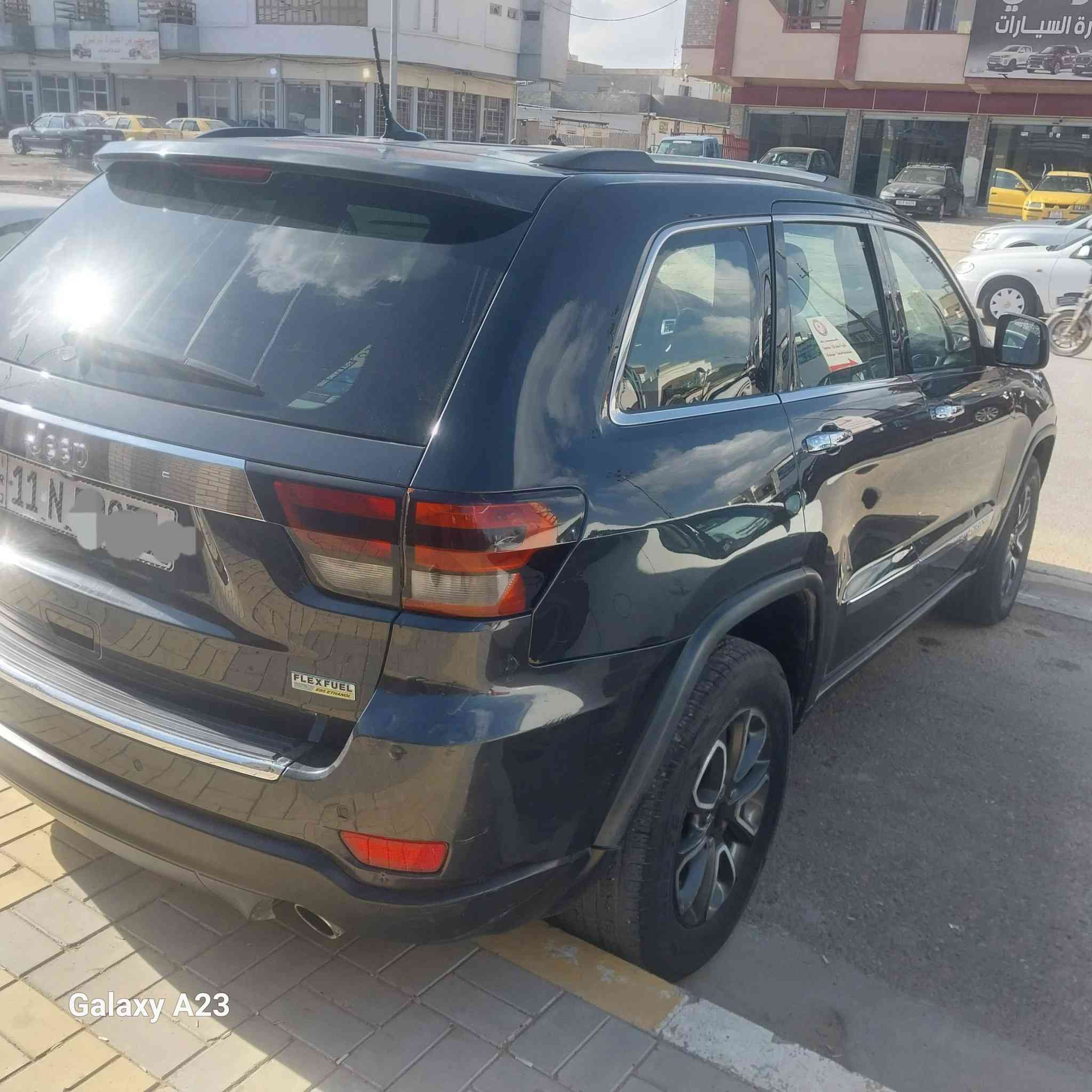 السلام عليكم
جيب 2011 امريكي لمتد فول ومعروفة مواصفاته
كلين بدون ضرر
السعر 170
للاستفسار ***********
