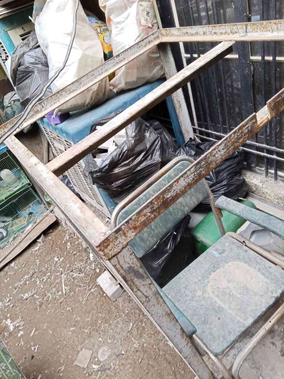 ميز حديد مال مبردة أربع زلم يلا يشيلو بغداد شارع فلسطين رقم ***********
