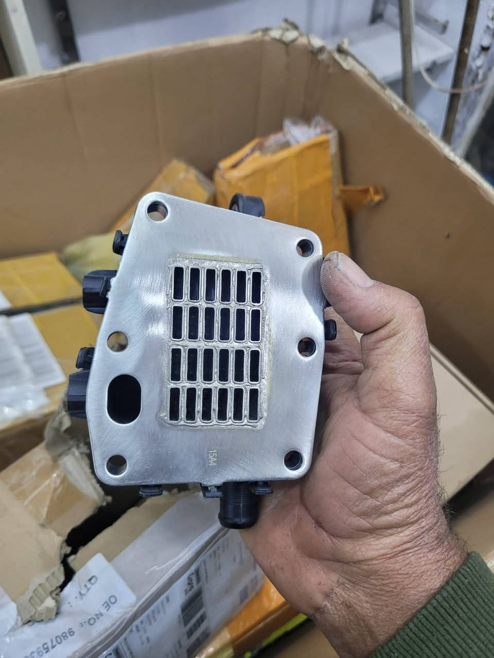 للبيع | مبرد EGR لاندكروزر ديزل V8 🔧
📌 القطعة: مبرد EGR
🚙 تناسب: تويوتا لاندكروزر ديزل V8
🛠 المحرك: 1VD-FTV
✨ الحالة: جديد 100% (غير مستخدم)
💰 السعر: 75,000 دينار عراقي فقط 🔥
📍 الموقع: داخل العراق
📦 التسليم: يد بيد أو شحن حسب الاتفاق
📞 للاستفسار والتواصل: خاص / 
✔ سعر مناسب
✔ قطعة نادرة
✔ جاهزة للتركيب


**إذا كنت صاحب هذا الإعلان وتريد حذفه لأي سبب، رجاءا أرسل رسالة إلى الدعم الفني**