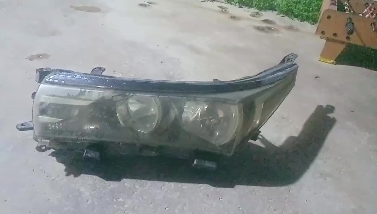 مازدة كورلا موديل 2014 خليج يابانية اصلي جهة اليسار تفصيخ مع شياش ما اعرف مال شنو الي يفيدنة يتصل على الرقم ***********
