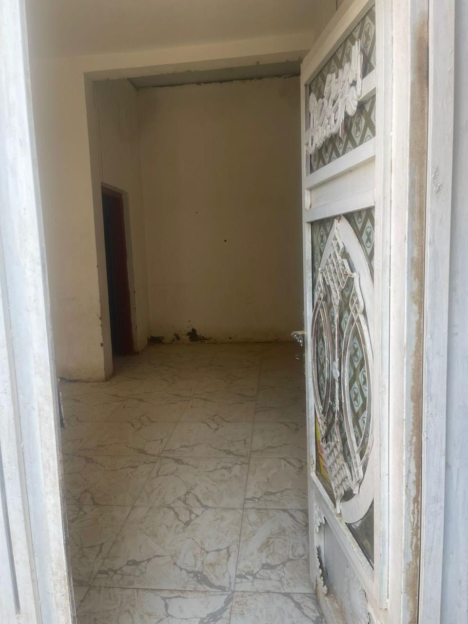 بيت بالسبل الاولى للبيع 100 متر مربع طارمه وصاله ومطبخ وصحيات خارجيه ومنور وطارمه ودوانيه خارجيه بناء طابوك اعكاده بيبان نجاره سعر 35 بي مجال قليل


**إذا كنت صاحب هذا الإعلان وتريد حذفه لأي سبب، رجاءا أرسل رسالة إلى الدعم الفني**
