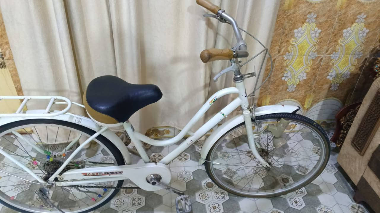 سلام عليكم شباب باسكل البيع جديد حجم ٢٤ اليريدهن يخابر ويدلل مكان بل مدينه ***********

