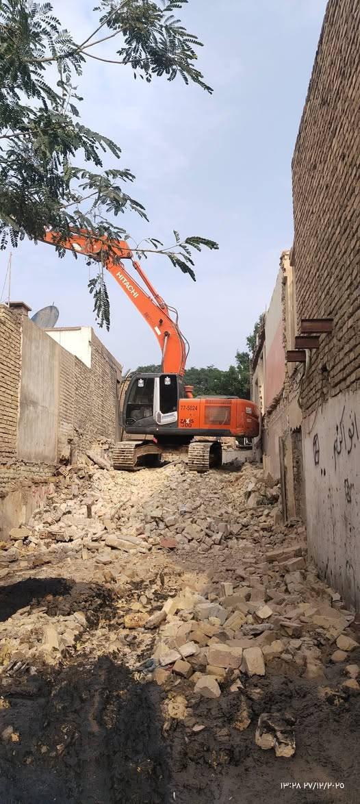 ⛔ (. لسنا الوحيدين ولكننا الأفضل.  ) $

كادر جاهز لتفليش البيوت القديمة🏡 ورفع الأنقاض
وتسليم ارض جاهزة للبناء الحديث بأسعار مناسبة

***********
