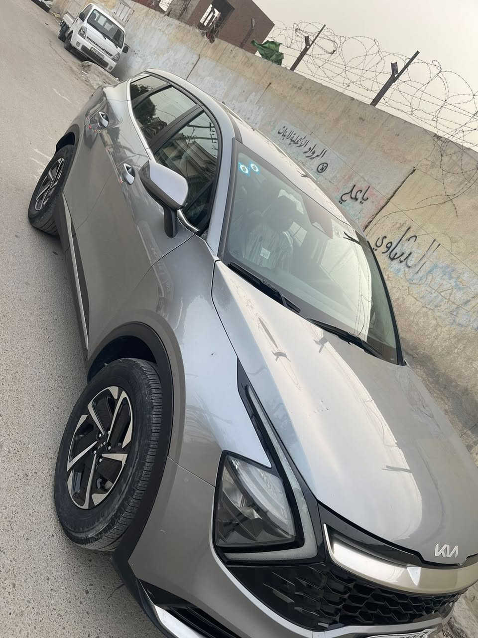 السلام عليكم كيا سبورتج 2023 بغداد باسمي نص فول هايبرد محرك 2500 تيربو ماشيه 48 ميل حادثه جاملغ ايمن مبدل وربع بنيد معدل والباقي مكفول عارضه 210 وبيه مجال بسيط الشراي يتصل ***********وتس اب … الموفقيه للجميع
