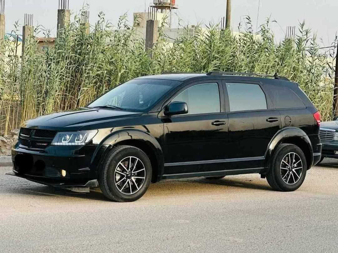 السلام عليكم للبيع او مراوس بشاهينه فقط جورني 2018 سنويه لغاية 2028
بأسمي السياره 
حره تحويل رقم دولي ذي قار
وارد امريكي 
 حادثها جاملغ وبنيد وباب 
7راكب
 4سلندر2400
 بصمه 
شاشه كامره
 ويل كب
 حاجب داخل
 جلد احمر 
 وبعد بيها مواصفات
 السعر 135
للاستفسار هذا رقمي 
***********
