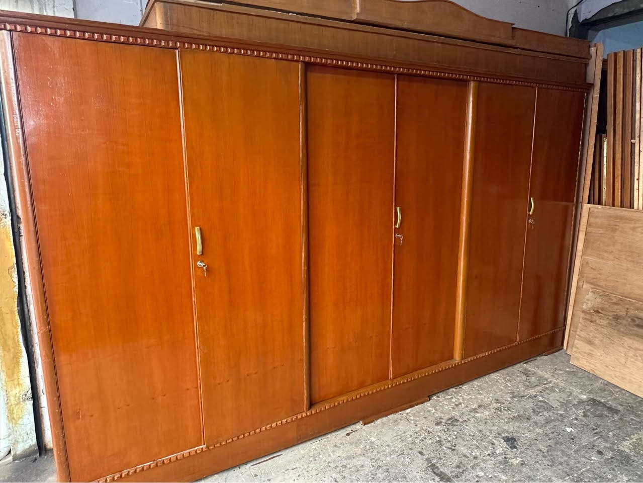 سلام عليكم 
كنتور ابو 3ابواب كامل صبغ قفل يده 160
كنتور ابو 6 كامل صبغ قفل يده 225
النجف الاشرف تقاطع العسكري كبل 
*********** النجف, العراق
