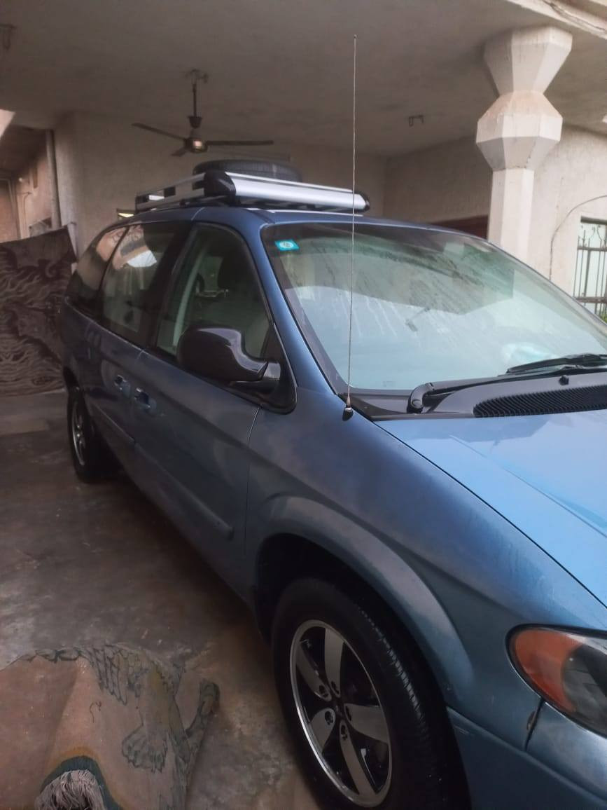 سلام عليكم شباب للبيع دوج كرفان 2007 شاصي طويل 3قطع تبريد كشنات بلع منفصلة كير مكينه مكفولات تخم تاير ويل كب جدد صدر امامي خلفي لوك كهربائيات كلها بلاد بدون جطلات رقم دولي بغداد هزه جديده سعرها 74او بيها مجال بسيط سياره بدون صبغ عده اهلال جاملغ سياره جاهز من كلشي (فقط بيها جراد ) موبايل *********** مكانها بغداد أبو غريب زيتون
