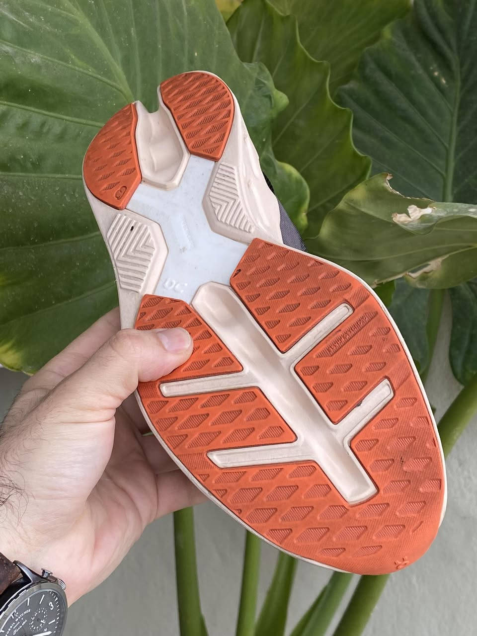 On Running Cloudeclipse.   Size 41..26 cm…..                      بالەی ئەمریکی مارکە ئۆن ئۆرجنال ئەسلی قیاس  ٤١.درێژی ٢٦ سم.وەکالە خاوێنی ١٠٠/١٠٠…….                                                                                                        حذاء باله امريكى ماركة اون قياس ٤١..طول القدم ٢٦. سم موديل ٢٠٢٥.٢٠٢٤..اورجنال اصلى وكاله النضافة ١٠٠/١٠٠


**إذا كنت صاحب هذا الإعلان وتريد حذفه لأي سبب، رجاءا أرسل رسالة إلى الدعم الفني**