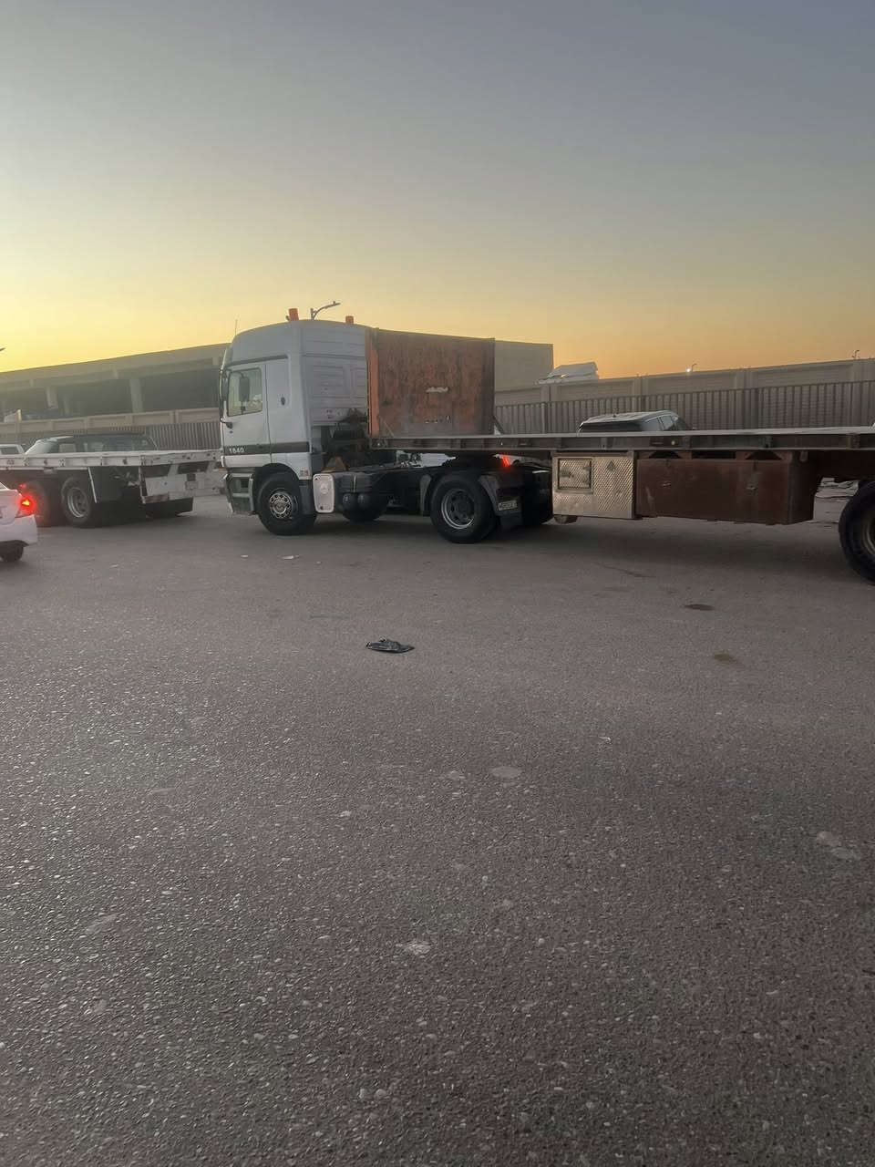 سلام عليكم 2003 رقم بصره سنويه حد 27 حديديه جديده سعر م150وبيههًً مجال ***********
