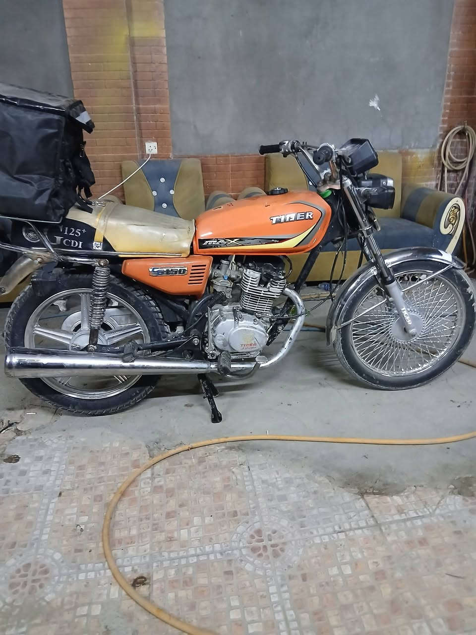 السلام عليكم تايكر موديل ٢٢ اصلي باب اول
450 الف 
العنوان بغداد الكرخ


**إذا كنت صاحب هذا الإعلان وتريد حذفه لأي سبب، رجاءا أرسل رسالة إلى الدعم الفني**