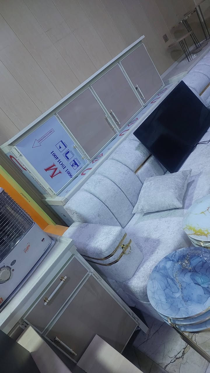 انجهزلك غراض بيت كامل وبسعر متتوقعه تريد جديد تريد اخو الكارتون تريد مستخدم نضيف كلش... وباسعار مناسبه مع خدمه توصيل للبيت. مجمع النذير للاثاث المنزلي الجديد والمستعمل والباله اوربي بيع وشراء. تجهيز بيت كامل بسعر تنافسي وتجهيز لاهل الجمله.  كركوك حي النصر مقابل مركز شرطه ...خلف المرور القديم مباشر ***********
*********** 
***********
