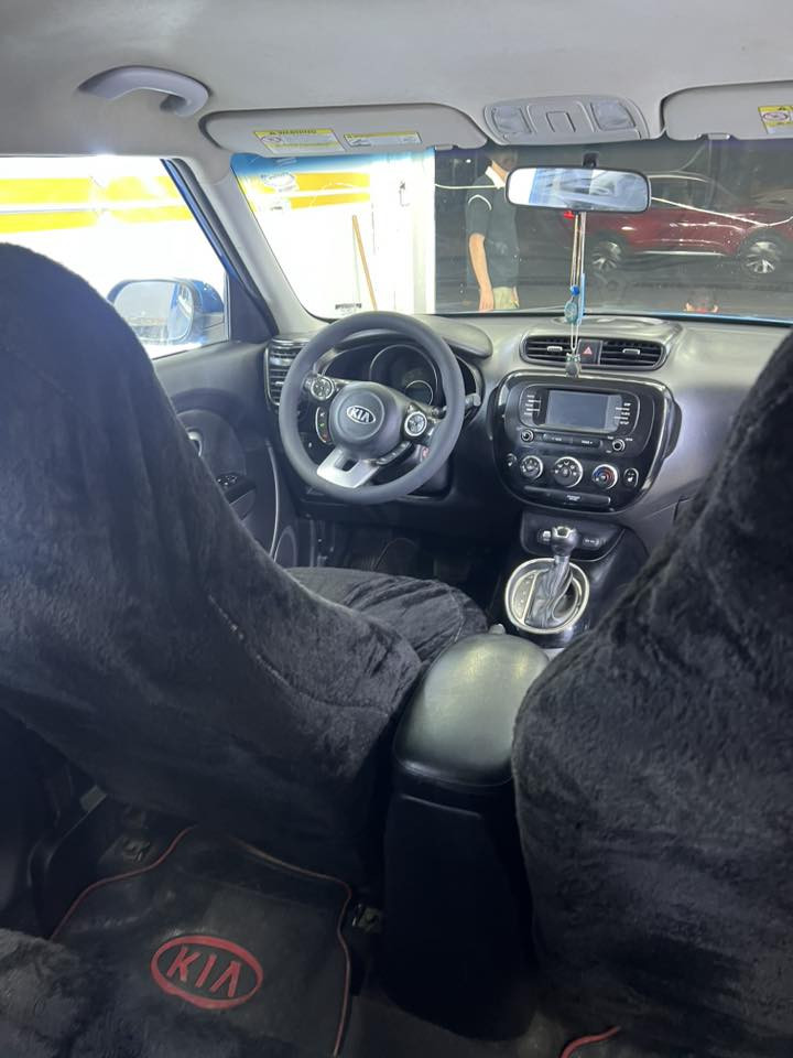 كيا صول موديل 2019 لون بحري فئة EX السياره فول عدا الفتحة والبصمه هيترات كشت هيترات سترين فول تحكمات 
مكينة 2000GDI الساره رقم اربيل حادث سياره جاملغ وبنيد بدون ايرباك السيارة السياره مفتوح ببيها كازكيت ومسوي 
مكان سياره شارع فلسطين او كراده 

للاتصال *********** 
السعر 118 $
