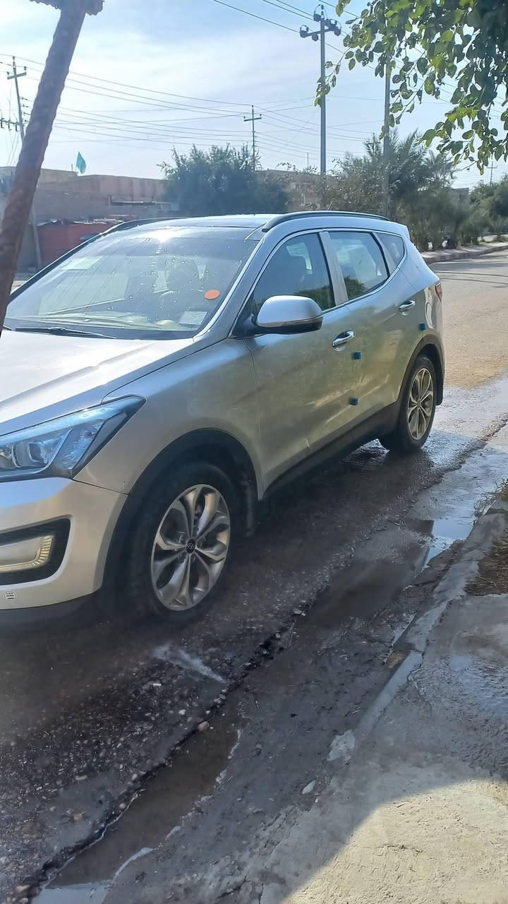 السلام عليكم سنتافيه خليجي موديل ٢٠١٥ مكفوله من الضربه بيها رشات صبغ محرك ٦ سلندر ٧ راكب فول مواصفات السعر ١٦٤ رقم التلفون *********** مكان ميسان المجر الكبير
