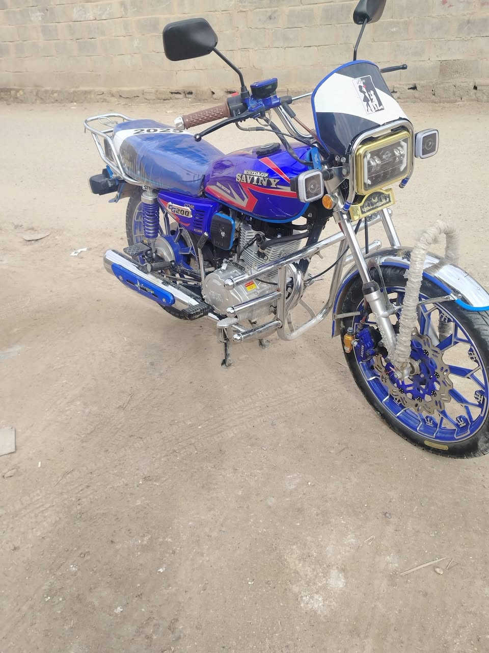 السلام عليكم شباب موطور ايراني سيفان 2025كله بلدي اصبانه ماممدوده علي ويا منفيس السعر 900وبي مجال مكان الخالديه ***********//***********
