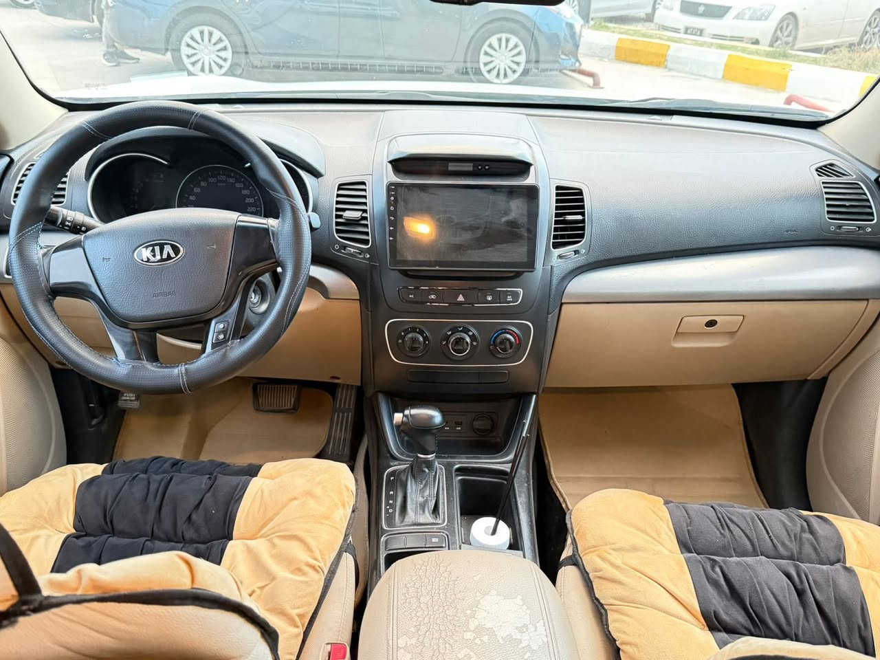 2013//4سلندر
مواصفاتها اعتياديه
رقم سنويه جديد كلها بشرط تحويل والوكاله
مكانها كلار
بيها باب سكن سبغ اثر شخوط وباب ثاني بي قليل
وبارد بحافه بنيد صوره سونار بل منشور
للستفسار ***********
سعرها مناسب
