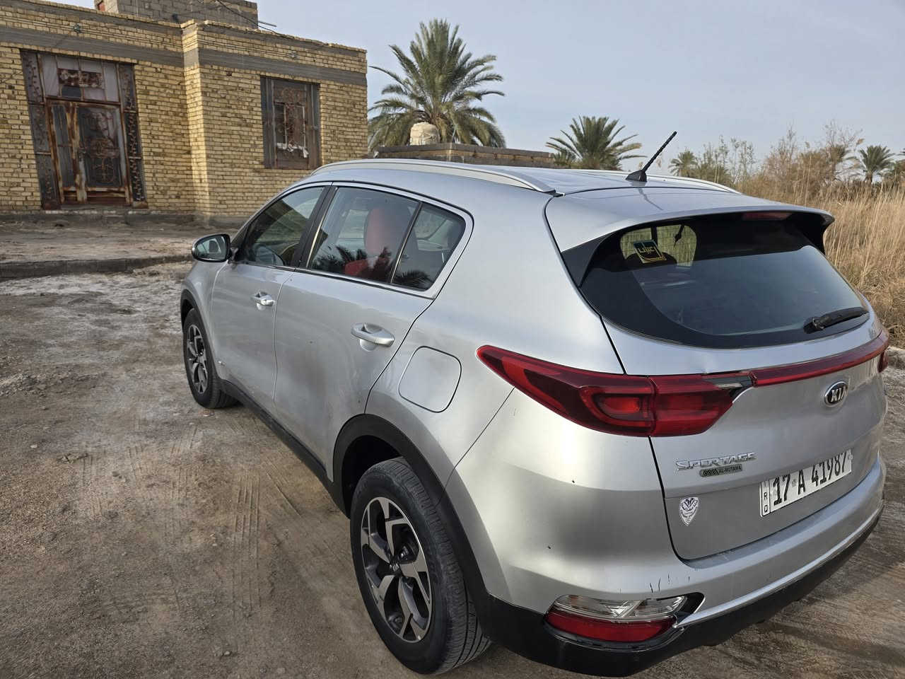 اسلام عليكم  اسبورتج موديل  21 رقم مثني البيع  بيه رشه جاملق وحافت البنيد  السعر 180   العنوان السماوه العبس  *********** واتساب فقط
