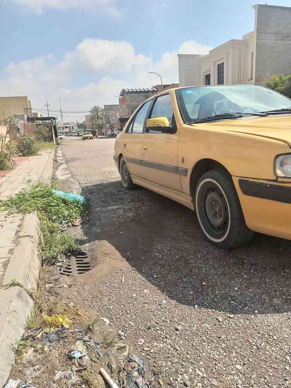 سلام عليكم بيجو بارص ٢٠١٢ رقم انكليزي باسمي سنويه ل٢٧  مكينه فرنسي كهربائيات كلها شغاله السياره خير من الله درايمات جدد بولبرنات جدد تبريد بس غاز السياره مبدل بيها جاملغ جهت السايق السعر ٣٠ وبيها مجال حك جيتك فقط.*********** مكاني واسط
