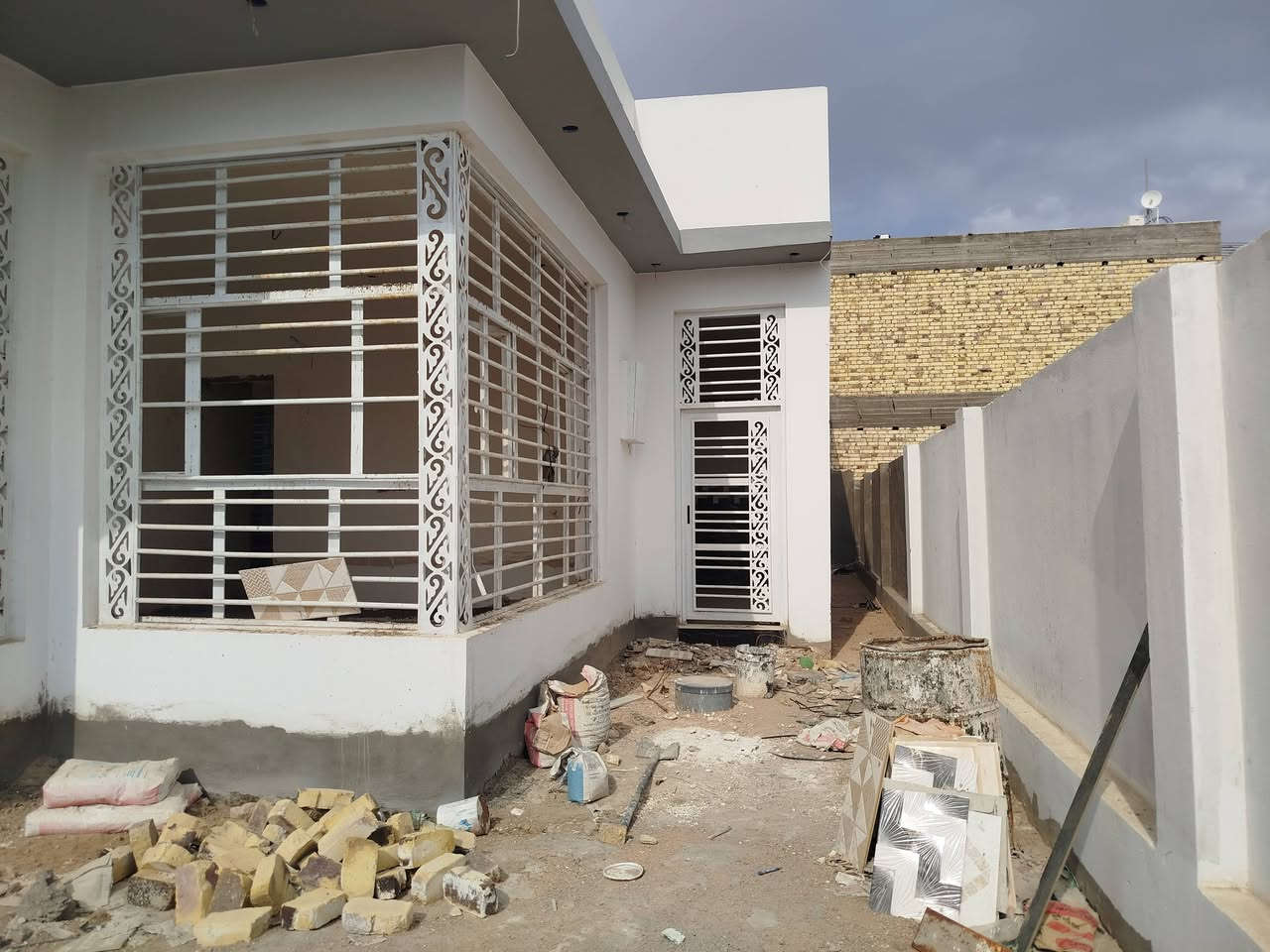 بيت لي للبيع زراعي ملك صرف عثماني جدارية خلف مطعم ايوب مساحه 220متر واجهه 12ونزال 20بي غرفتين وصاله ومطبخ براني مجمع صيحات
ستفسار على رقم ***********او خاص
