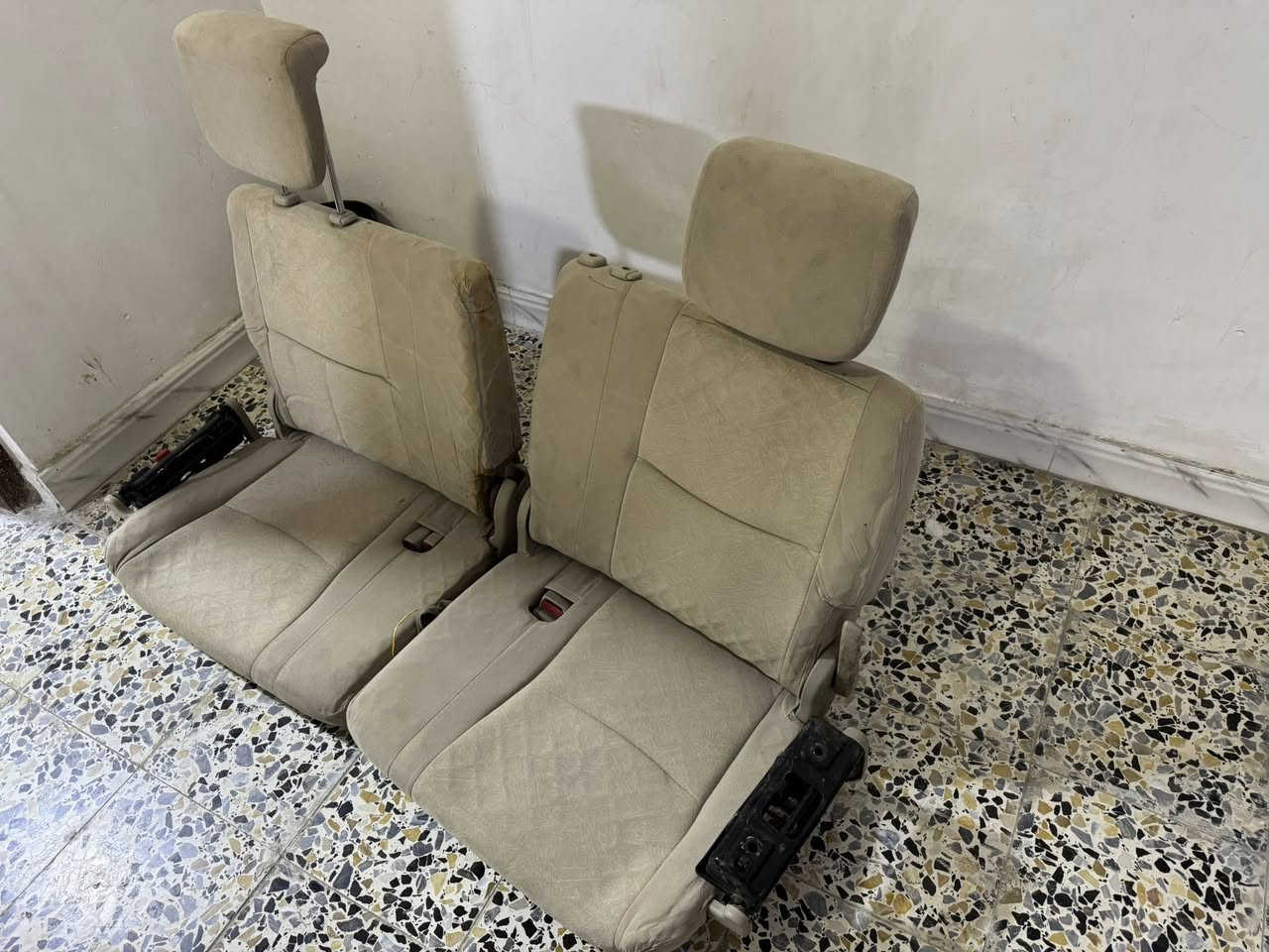 للبيع كشنات الصف الاخير مال برادو كشنات جدد شركة شك واحد ما مشكوكات رايدهن ثنينهن ب200 دولار كشنات جدد مال كويت مكاني بصرة ***********
