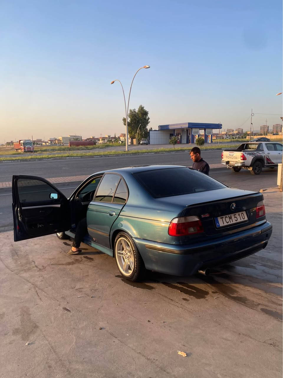 سەرەتا بە ناوی خوای گەورە 
Bmw e39 525 2002 M
مەنەفێست ئەسڵی ٢٠١٩ داخیل بوە هەزەی نوێیە و غرامە بەشەرت نیە 
بی ئێم سەقەر مۆدێل ٢٠٠٢ 
بیلاد ئێم ٥٢٥ دەبڵ دیجیتەڵ 
گێر تۆماتیک و سپۆرت و حادی 
گێر و مەکینە بەشەرت 
تەبرید ساردو گەرم بە شەرت 
کوشین هیتەر و شامۆ و سیاحی 
سوکان ڤۆلیۆم تەحدیل سورعە 
داخییلی کامل ڕەش سەقف 
حیزام سبوخ لۆ جوانی سەقفی بە شەرت
بێ لێدران و دەحم پشت و پێش کەپس 
سەیارەکی توندو تۆڵە بێ مەسروف  
٧٢ وەرەقە مەجالێکی زۆر کەم أربيل, العراق


**إذا كنت صاحب هذا الإعلان وتريد حذفه لأي سبب، رجاءا أرسل رسالة إلى الدعم الفني**