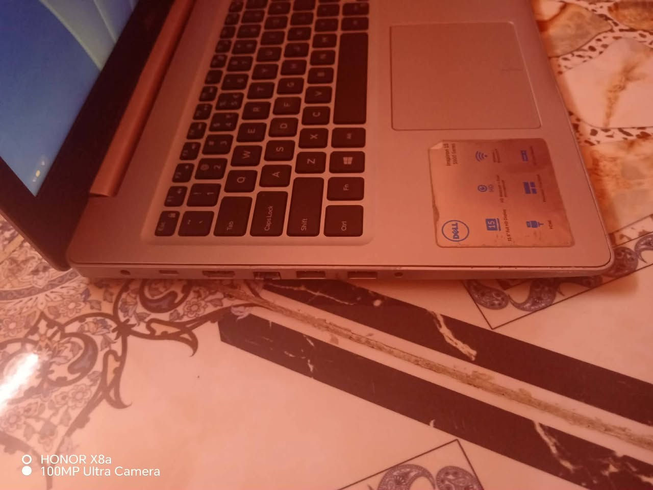 السلام عليكم
لابتوب dell Inspiron 15 5570 series 

مناسب للالعاب المتوسطة وبعض الالعاب الثقيلة والاستخدام اليومي والدراسة

مواصفات:

Intel core i5 8250u 

rx530 4g vram

8g ram

Ssd 250g

نضام ال windows فيه مفعل من الBios يعني مهما تفرمته راح يضل مفعل

شاشة full hd 15.6"

 كاميرا hd 

يدعم منفذ HDMI وثلاث منافذ USB ومنفذ Type-C وSmart Card Reader وقارء اقراص كما موضح بلصورة

ملحقات حقيبة وماوس مجانا معه

يشغل العاب مثل Fortnite و god of war 2018 وGTA V و valorant 
 
سعره 350الف قابل للتفاوض

مكاني بغداد التاجي الشيخ حمد ولا يتوفر توصيل 

تريد تعال جيك يمي وجربه


**إذا كنت صاحب هذا الإعلان وتريد حذفه لأي سبب، رجاءا أرسل رسالة إلى الدعم الفني**