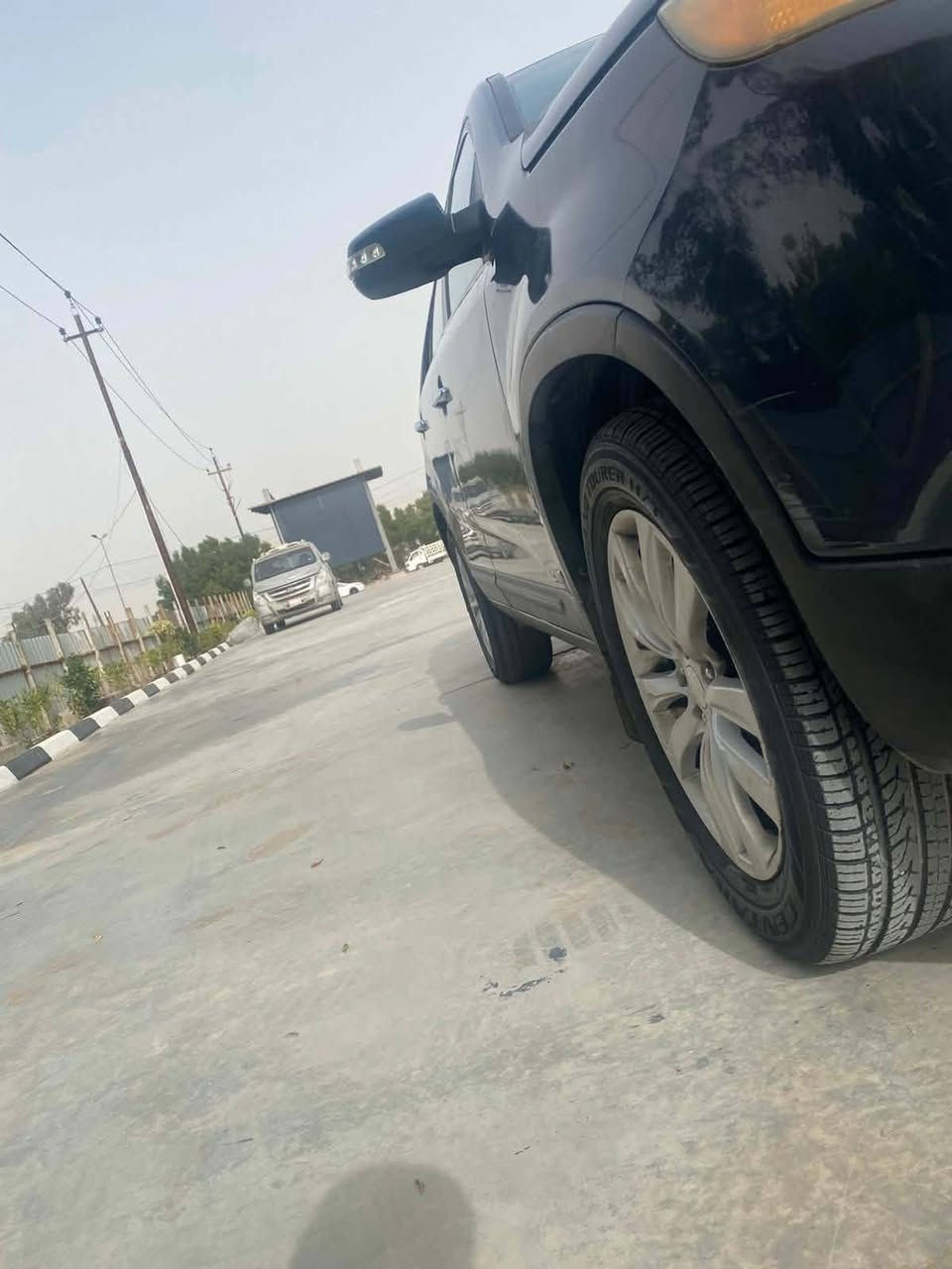 السلام عليكم 
سورنتو 2011 وارد امريكي محرك 3500 (6) سلندر 
فول عده الفتحه 
7 راكب 
3 قطع تبريد 
بصمه تشغيل 
بصمه ابواب 
ماشية 138 
الحادث موضح بالتقرير 
السعر 115 وبيها مجال
العنوان بغداد حي الاعلام 
***********
