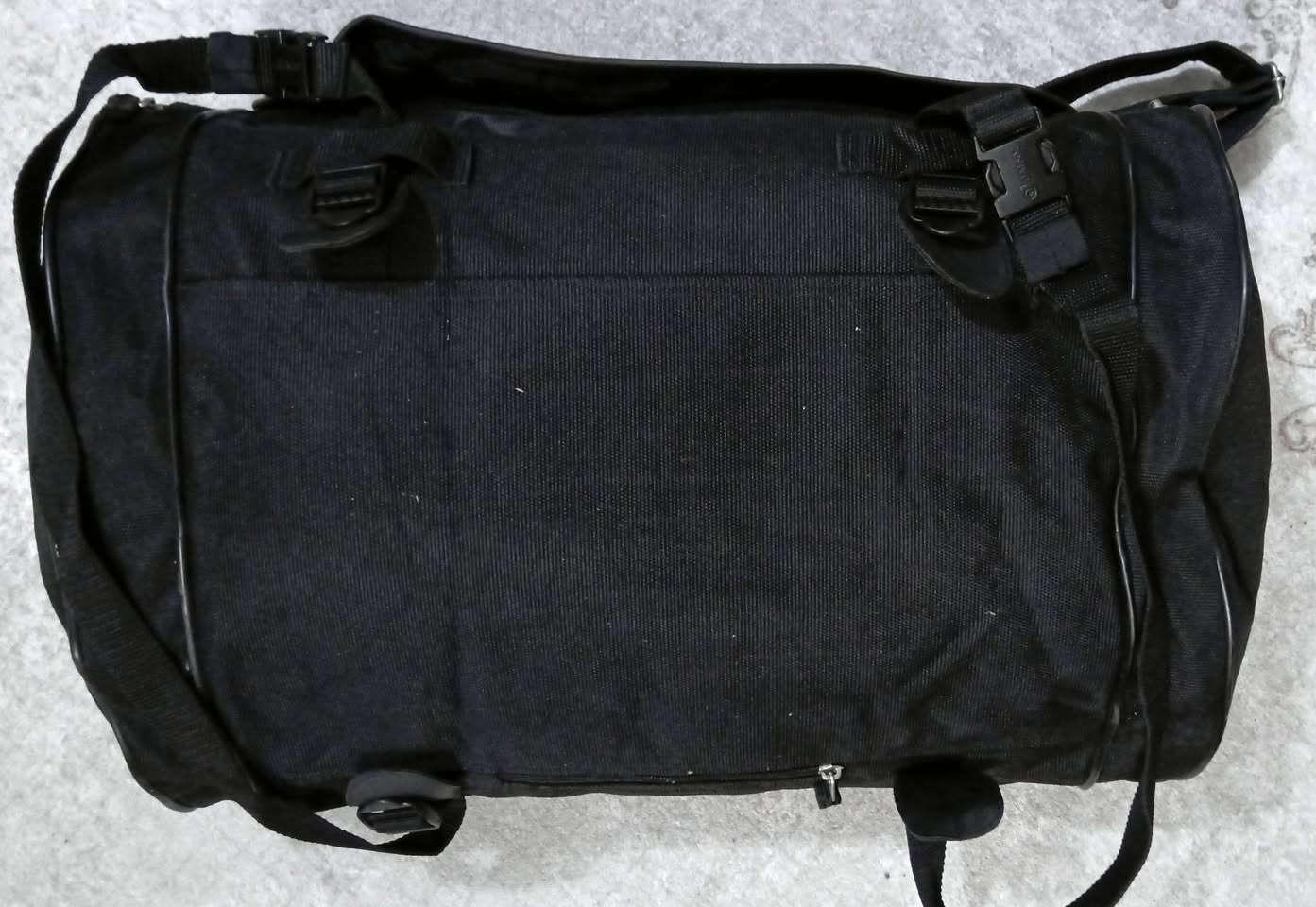 جنطه ماركه اوربي تحمل بليد ولكتف ولضهر وتر بروف نضافه فول حجم ٣٥ لتر سعر ٣٠ الف


**إذا كنت صاحب هذا الإعلان وتريد حذفه لأي سبب، رجاءا أرسل رسالة إلى الدعم الفني**