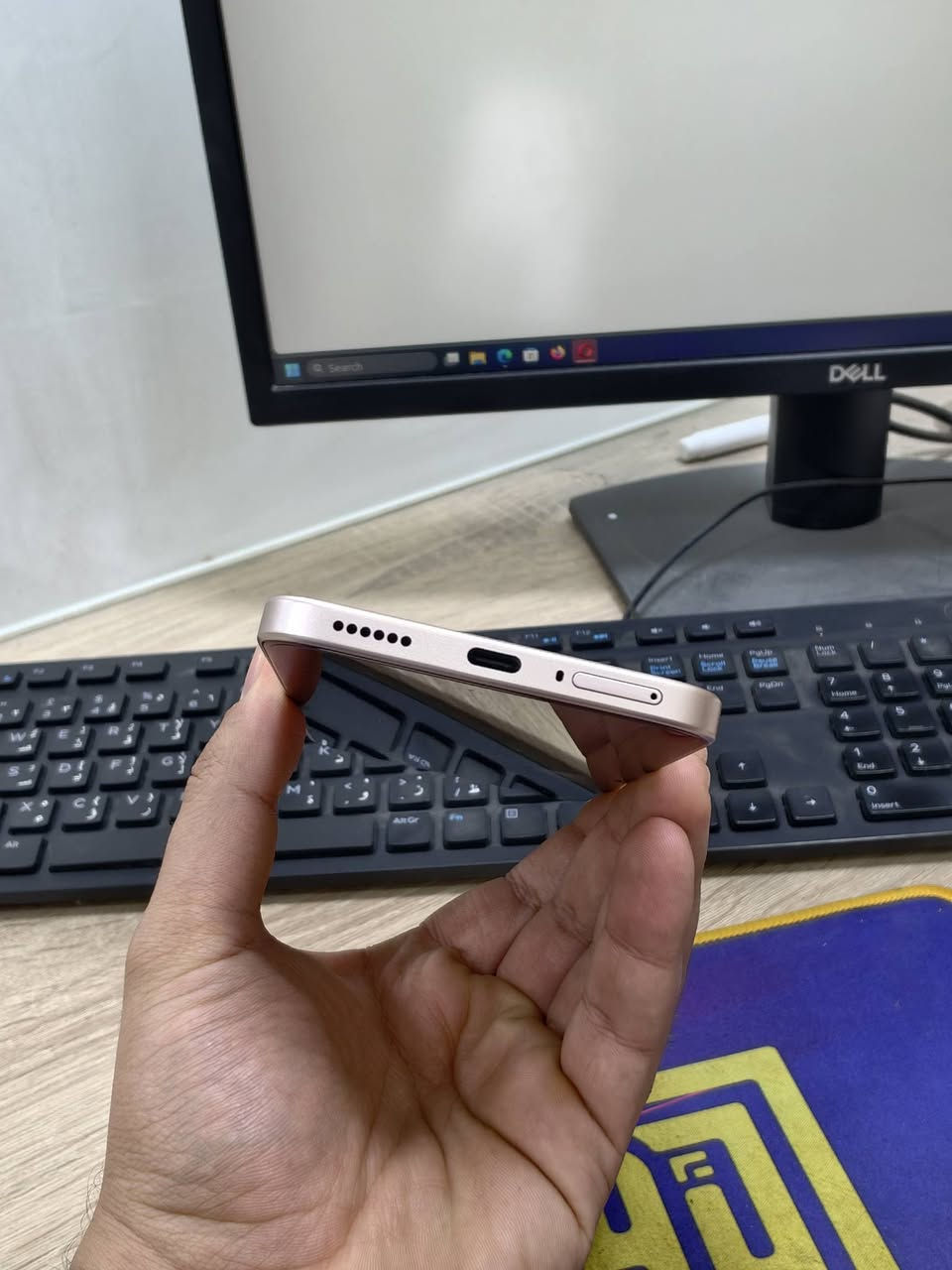 سلام عليكم
للبيع شاومي 15 تي 
مواصفاته معروفه 
ذاكرة 512/12
لون مميز 
مستخدم قليل جدا 
بطارية 100 
نضافة 1000% 
كامل ملحقات 
السعر 490 وبي مجال 
مكاني نجف توصيل جميع المحافظات 
*********** 
***********
