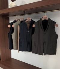 ملابس • عرض • خصم