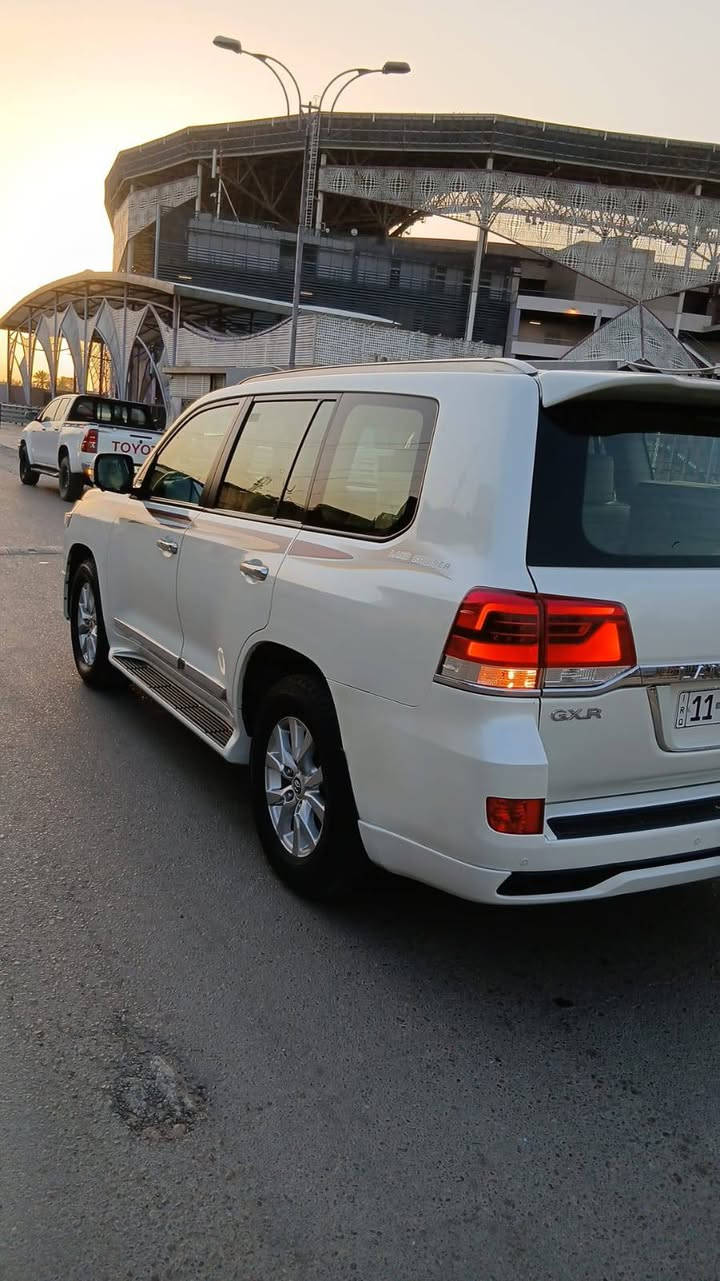 لاندي كروز موديل ١٧ ساز رقم بغداد الدولي بسمي كشنات جلد وكهرباء زراك لايت زنون عالي ناصي تخم تاير تشغيل عن بعد ماشيه ١٣٩ يوجد طخه في منتصف البنيد وتصلح اثر دراب على ستوته علمن السياره كفاله برغي ممفتوح بيها شرط السونار السعر ٤٤٥ المكان بغداد مشتل راست المعلمين ***********
