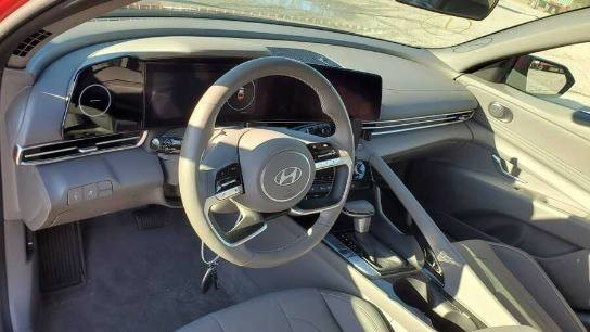 .هونداي النترا موديل 2024 
.فتحه بصمه سايد بريك بصمه 
. شاشه متصله دجتل ويلكب كروم 
. لد وزنون رادار امامي خلفي جانبي
.مكينه 2000 دوش ماشيه 8 الف
. داخل رصاصي بل كامل 
.حادث بسيط مواضح حلوه السياره
السياره حالين بعمان لاردن تريده حره او شهداء تدخل بسمك مكاني  بغداد جسر ديالى القديم  
السياره بعمان لاردن 🇯🇴 
عنوان مكتب المزاد بغداد جسر ديالى القديم شارع الخدمي العريفيه
مركز الوسام للمزادات السيارات  الوارد المريكي والكندي
