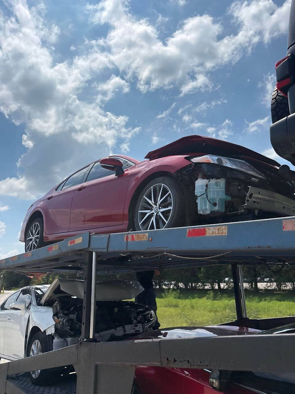 مكينتها 2500 هايبرد 
بيها مواصفات كاملة:
 تسخين بالكوشنات
كوشنات كهربا، جلد، ويا داتاشو 
مرايات رادار، رادار أمامي وخلفي
تحديد سرعة، ونظام البريك الأوتوماتيكي
فتحة سقف ، سبويلر 
بيها 3 وضعيات سياقة: ECO – NORMAL – SPORT
شاشة كبيرة ونظام صوتي JBL
بريك بصمة، Auto Hold

 مواصفات هواية بعد
قطعتين بيه بنيد وجاملغ مبدلات اصليات تفصيخ بدون دواخل
ايرباك برده فقط 
مرقم بغداد  
سعر 215 وبيها مجال حك الجية
مكان السيارة الشعب
رقم بغداد 
رقـــم   *********** بغداد, العراق
