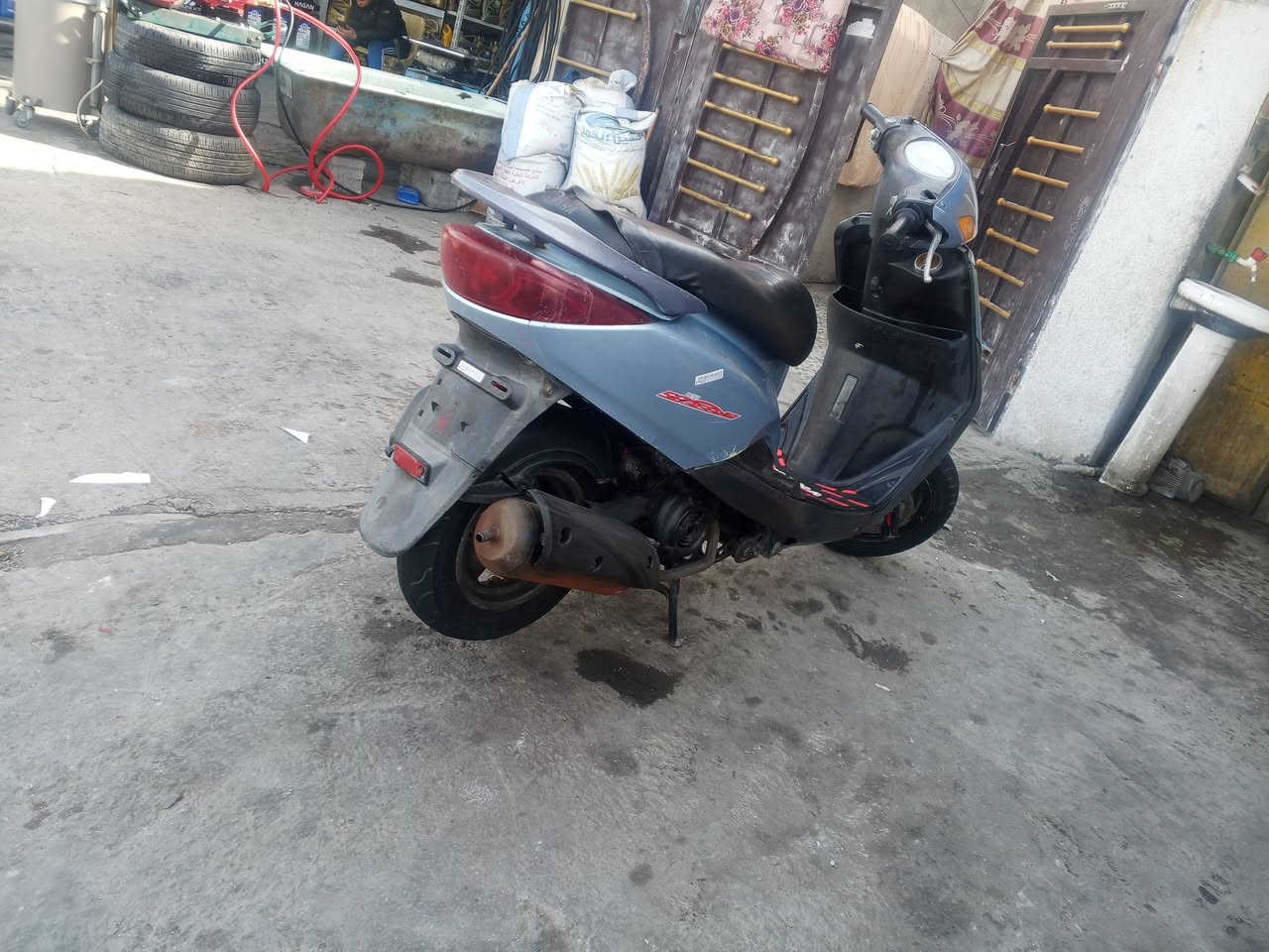 دراجه لبيع بريز يباني ختم واحد كلهه شغاله سلف هندر عنواني البياع حي عامل سعر 500 رقم ***********
