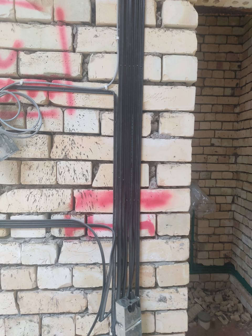 كهربائي متفرغ للعمل مكاني كربلاء 

تم الانتهاء من تأسيس موقع حي الجهاد 

للاستفسار 
***********
