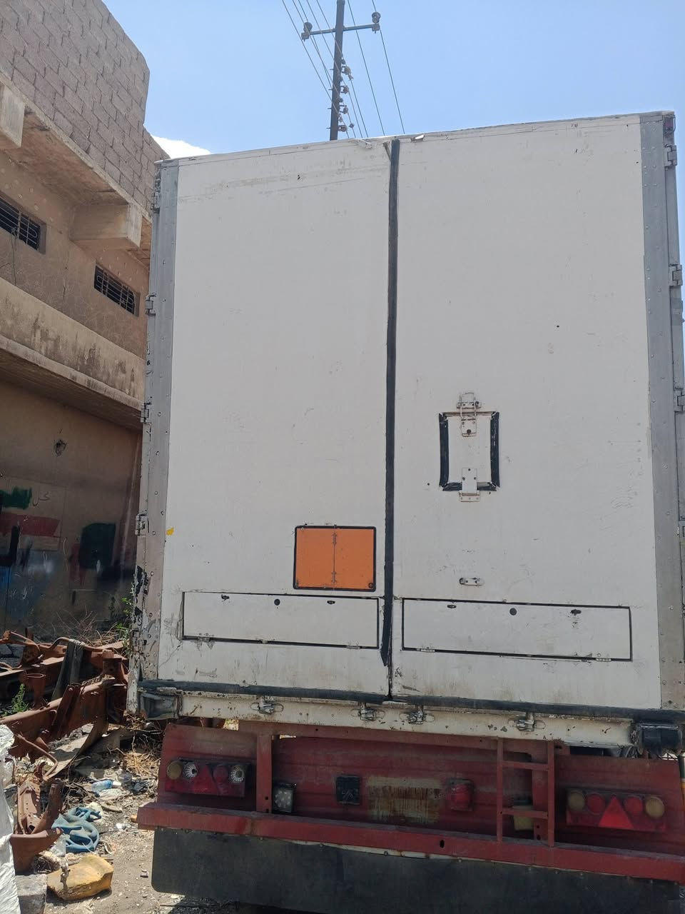 السلام عليكم براد للبيع بي نقص باتري وسلف العنوان موصل جانب الأيسر السعر 70وبي مجال شي قليل ***********..***********
