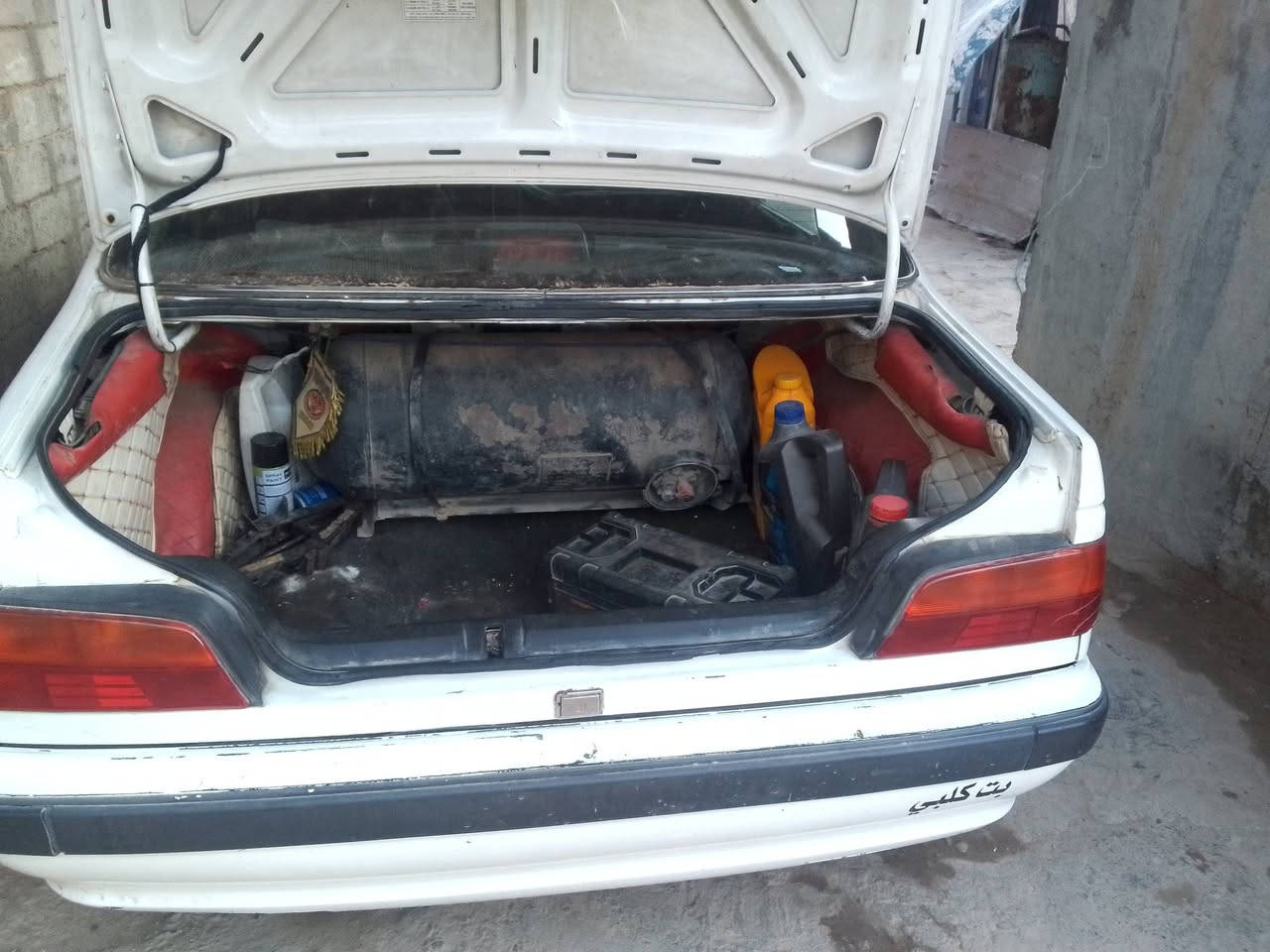 سلام عليكم شباب عندي بيجو بارص مديل 11 خصوصي رقم نكليزي لبيع بيه دوسات معمره ومصبوبغه وبيه دواير مال جاملقت معمره ومصبوغه سيارة بيه مضومت غاز ام 60التر وبيه ملاحظة بسيط بس مامشدود ريايده 43وبيه مجال بسط محتاج عندي ضرف طارة رقم تلفون *********** وآني ممنون تفاة تبريد
