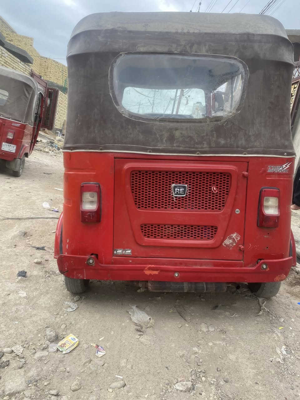 سلام عليكم شباب تكتك للبيع 2022/8مكينه بستم بيها بس وكشر شوفت عينك مكاني رفاعي .سعر7700وبيها مجال بسيط رقم /***********
