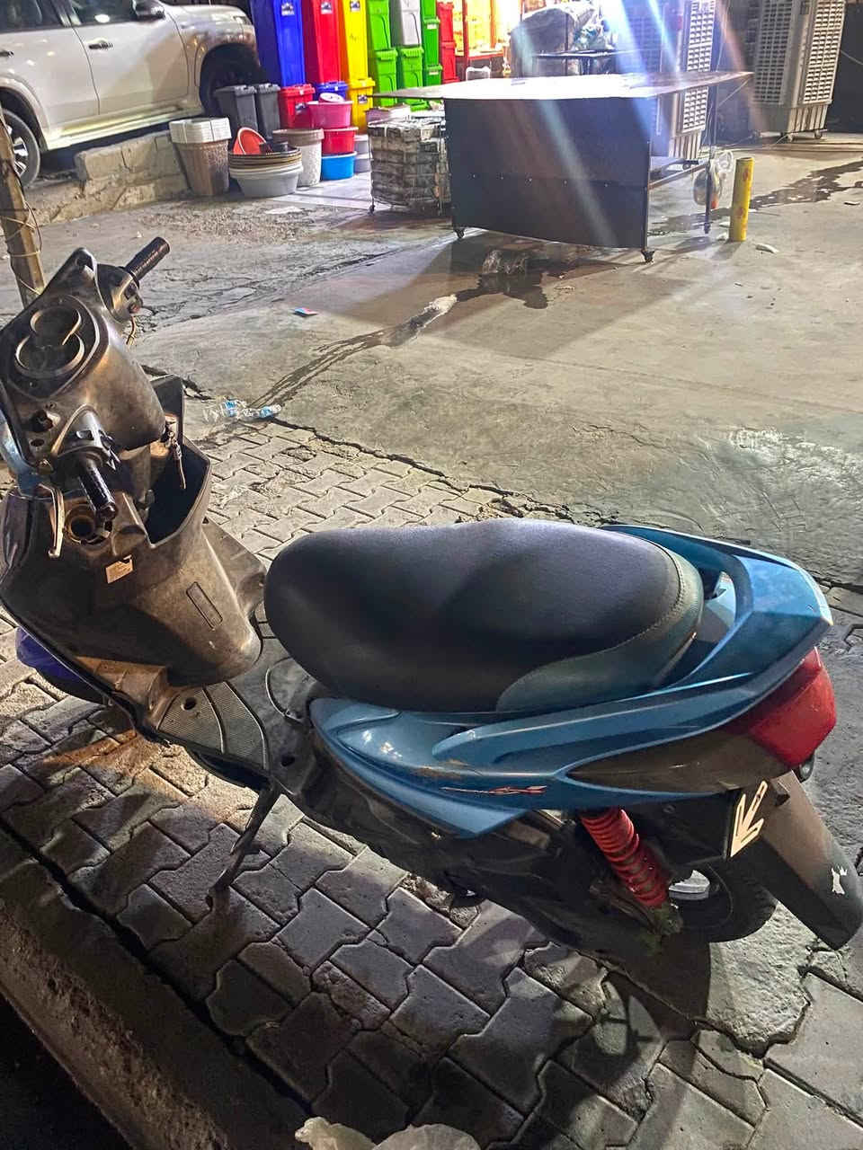 سكنس فحل مكينة ممفتوحة فقط باتري كاعد وقفل مال بانزين سعر 500 ***********
