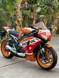 CBR1000RR 2014 38ورقە  ضمان  محرك گير بدون حادث هزا دراجه بل خارج  بعد...