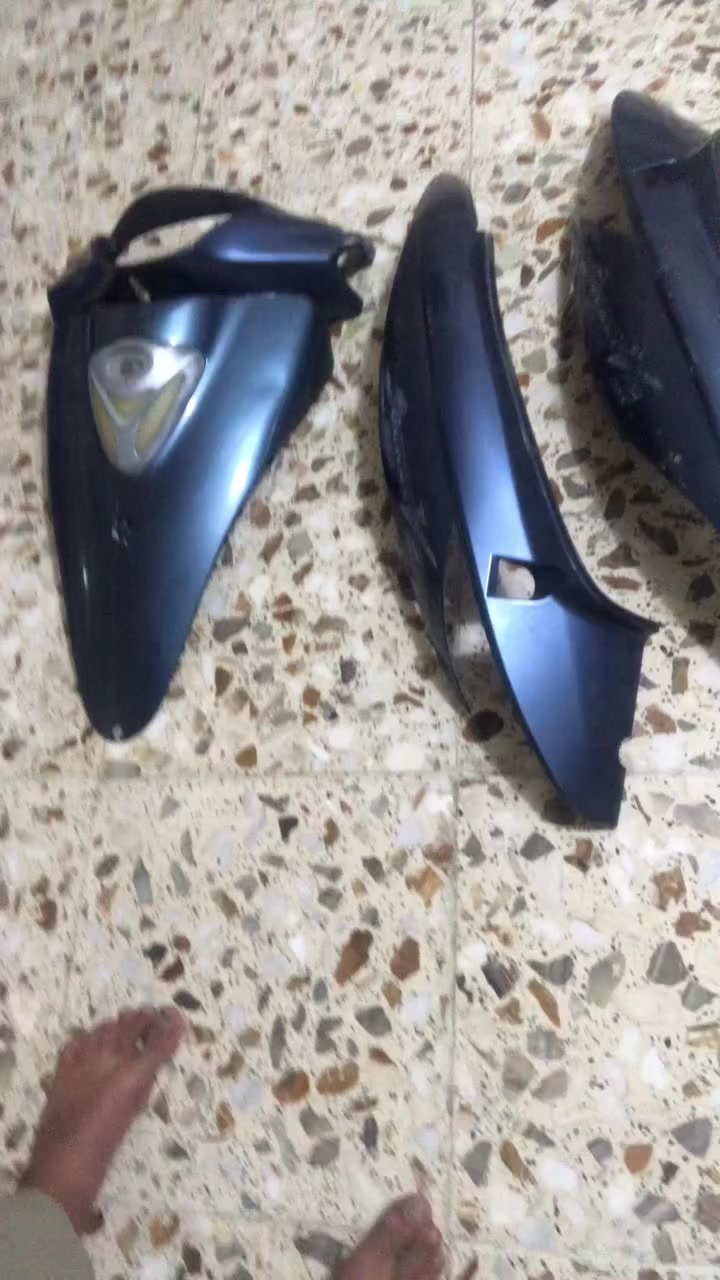 سلام عليكم كفر كامل للبيع  لون فيلي.    وصفاحيات ازرك


**إذا كنت صاحب هذا الإعلان وتريد حذفه لأي سبب، رجاءا أرسل رسالة إلى الدعم الفني**