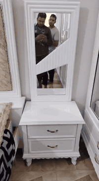 سلام عليكم غرفه نوم للبيع استخدام مده 3اشهر نجاره عراقيه درجه أوله تجي وتشوف بعينك سعر مليونين تواصل على هذا الرقم ***********
