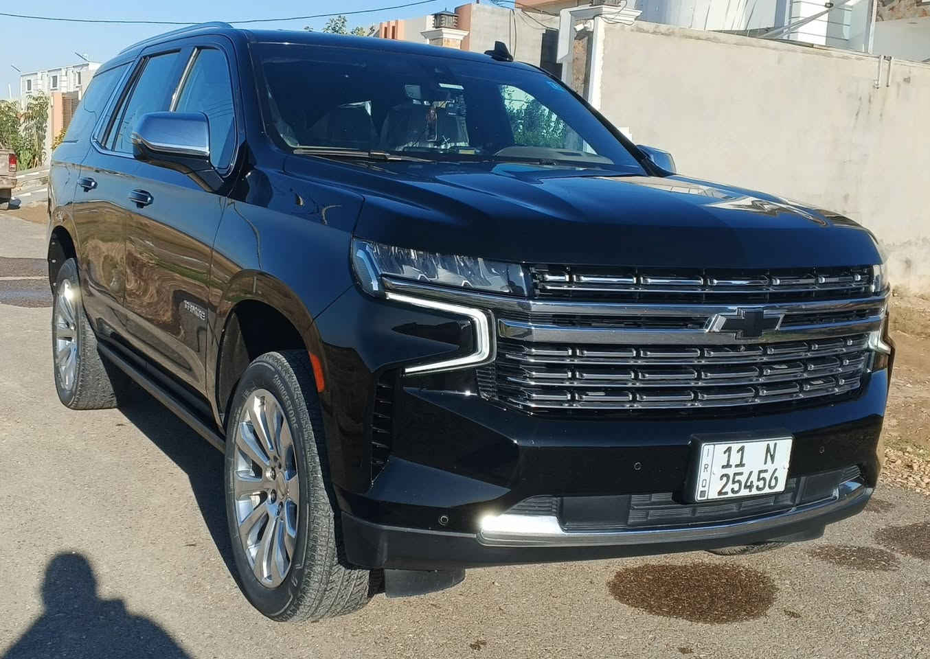 ‏تاهو
‏ 2022 
‏خليجي
‏PREMIER
‏ فول مواصفات 
‏كير ومحرك كفالة
‏بدون صبغ 
‏بيها بارد بالباب الخلفي عكس السائق
‏ مغلفه PPF 
‏ماشية 104 الف كم 
‏رقم بغداد 
‏سيارة بأسمي 
‏
‏💎 ســعــر ✅ ::  51000$
‏بيها مجال
‏
‏المواصفات 
‏3 شاشة 
‏عداد ديجتال 
‏علامة ضوء القمر 
‏بانوراما 
‏رادار جانبي 
‏رادار امامي 
‏رادار خلفي 
‏كاميرا 360 
‏دوسه كهرباء 
‏جنطة كهرباء 
‏كشنات كهرباء 
‏كشنات تدفئة تبريد 
‏كشن خزن 
‏ثلاجة 
‏جكات 
‏مري شفط 
‏اشاير بل مري 
‏تشغيل عن بعد 
‏اوتو ستوب 
‏وبعد بيها هواية مواصفات 

‏***********
‏
