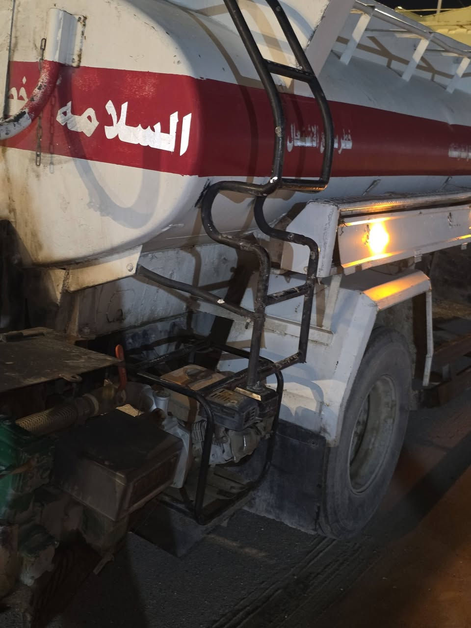 سلام عليكم
هينو كنغر تنكر نفط مع الوكاله ب اسمي 
وسنويتها29ولوكاله هم ل29
سياره جاهزه للشغل ما ناقصها برغي 
تخم تاير جديد حداديه جديده 
تحويل ثاني يوم 

المكان كربلاء حي العامل
***********
***********
